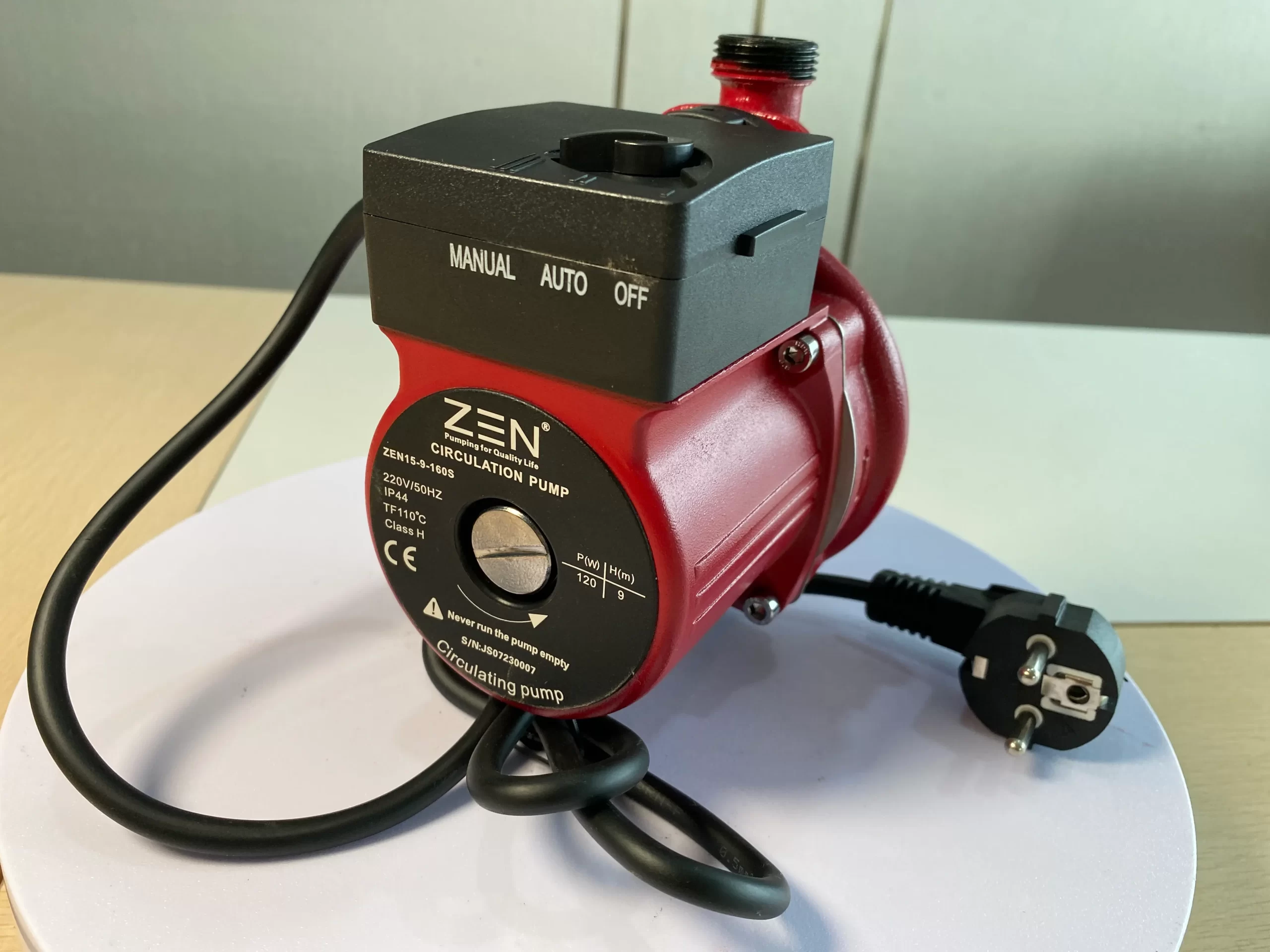 ZEN ZPS 15-9-160: Bơm tăng áp mini thông minh dành cho gia đình hiện đại